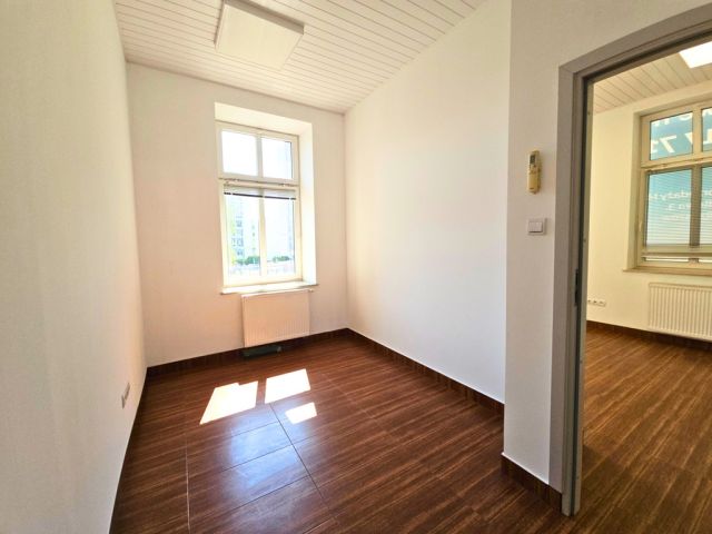 Biuro Rzeszów, ul. Stanisława Jabłońskiego. Zdjęcie 3