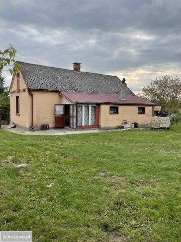 dom wolnostojący, 2 pokoje Łaszczów, ul. Podhajce. Zdjęcie 1