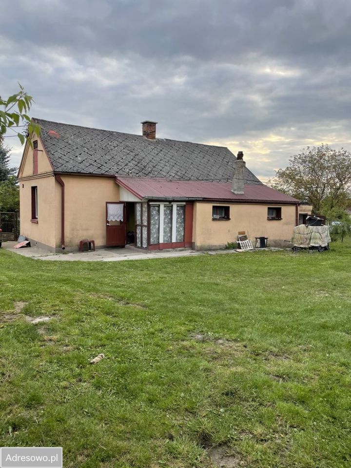 dom wolnostojący, 2 pokoje Łaszczów, ul. Podhajce