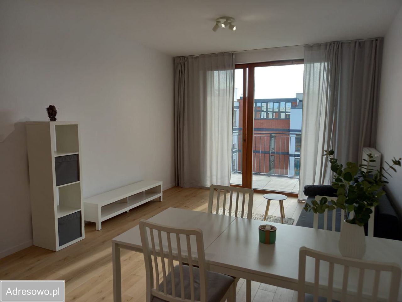 Mieszkanie 2-pokojowe Warszawa Wilanów, ul. Jerzego Holzera. Zdjęcie 4