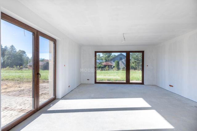 dom wolnostojący, 4 pokoje Sowia Wola. Zdjęcie 8