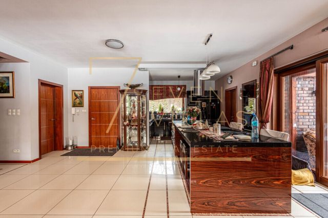 dom wolnostojący, 5 pokoi Magdalenka. Zdjęcie 5