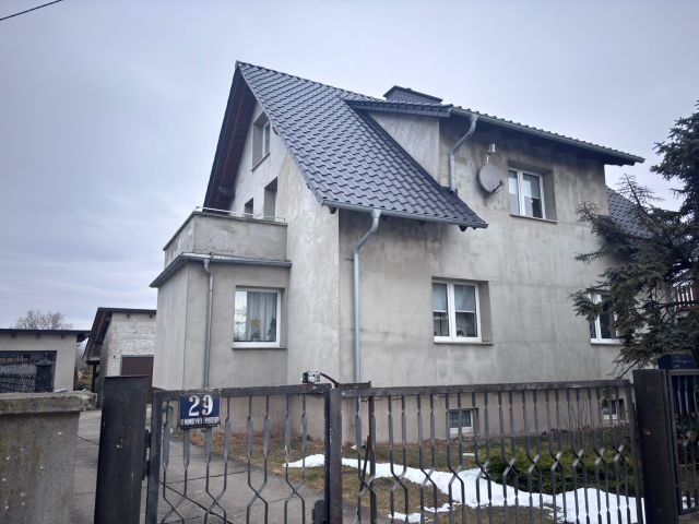 dom wolnostojący, 6 pokoi Strzelce Opolskie Mokre Łany, ul. Wawrzyńca Świerzego. Zdjęcie 2