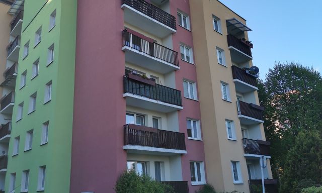 Mieszkanie 3-pokojowe Bielsko-Biała Osiedle Karpackie, ul. Klemensa Matusiaka. Zdjęcie 1