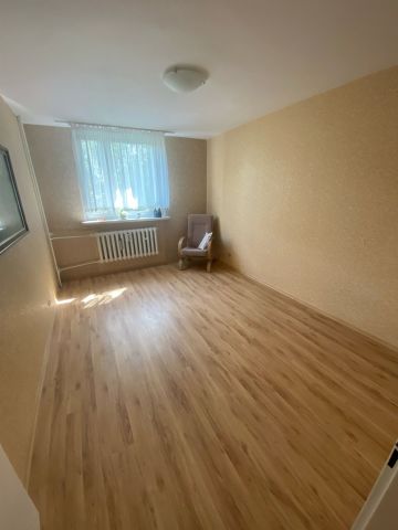 Mieszkanie 3-pokojowe Gniezno, ul. Budowlanych. Zdjęcie 4