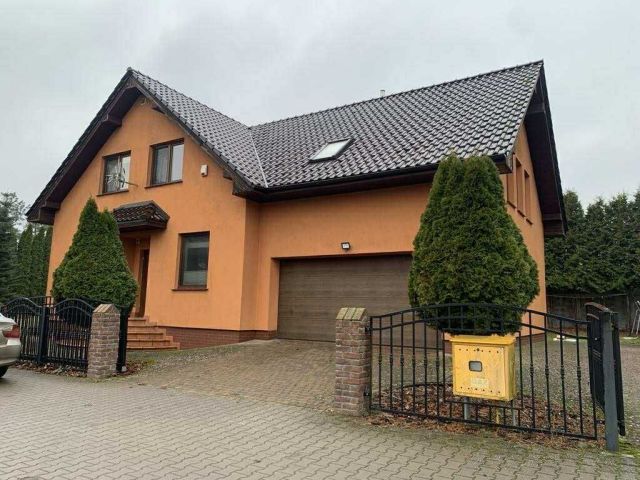 dom wolnostojący Ostrowiec. Zdjęcie 1