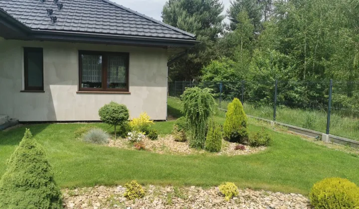 dom wolnostojący, 4 pokoje Chwałowice, ul. Główna