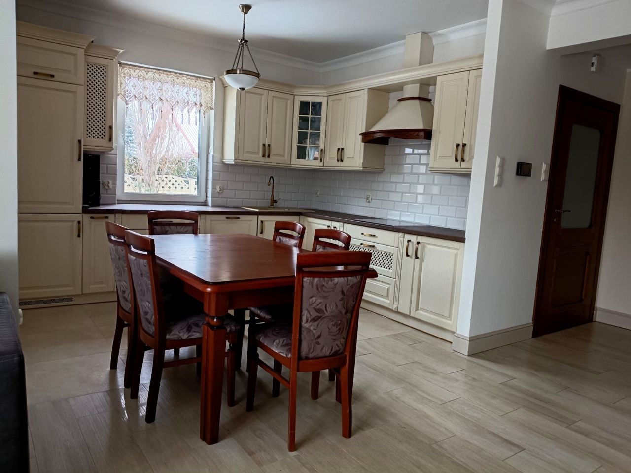 dom wolnostojący, 4 pokoje Borki. Zdjęcie 11