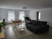 Mieszkanie 4-pokojowe Żarów, ul. Cicha. Zdjęcie 4