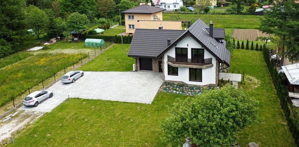 dom wolnostojący, 6 pokoi Zagórz Podklasztorne, ul. Klasztorna