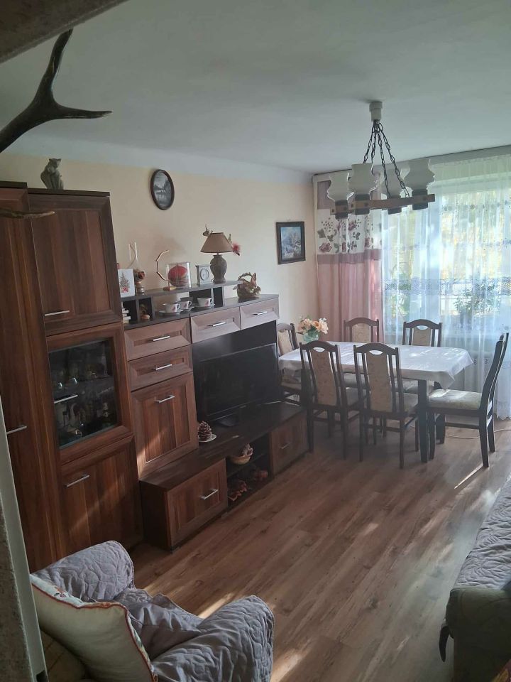 Mieszkanie 3-pokojowe Staszów Pipała, ul. Konstytucji 3 Maja. Zdjęcie 3