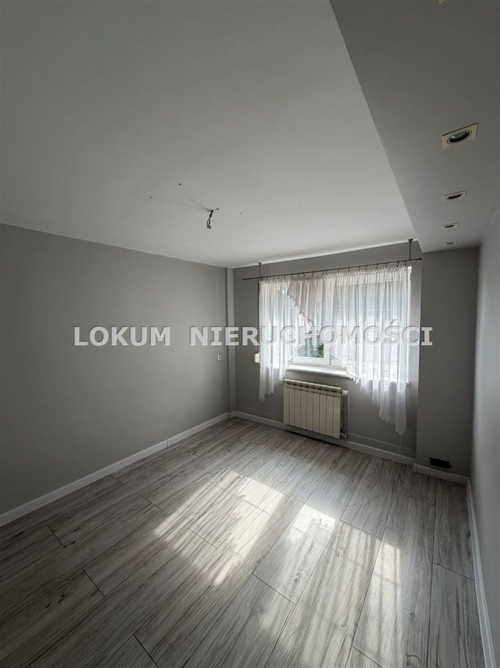 dom wolnostojący, 5 pokoi Bąków, ul. Jasna. Zdjęcie 16