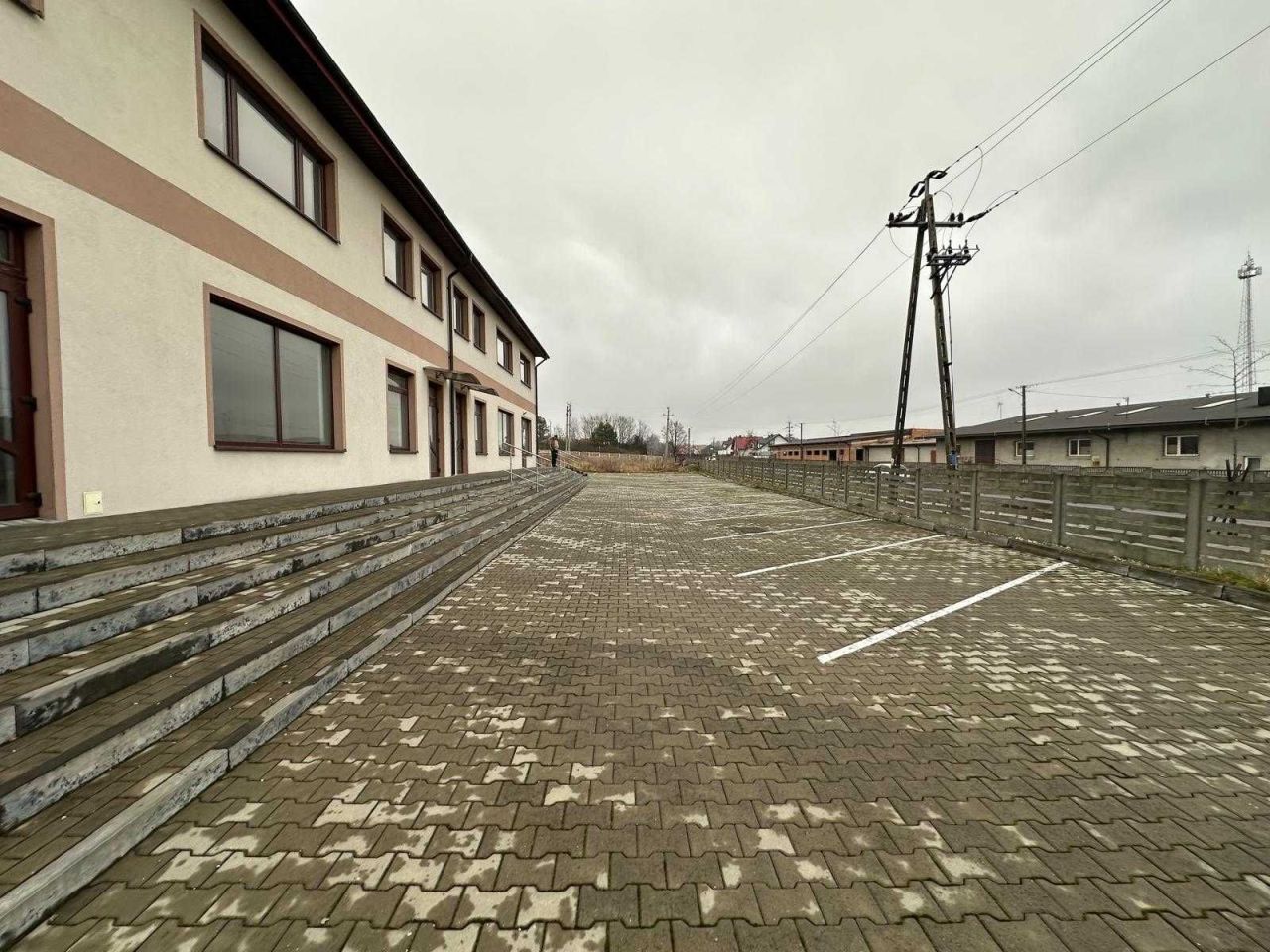 dom wolnostojący, 10 pokoi Działoszyn, ul. Wiatrakowa. Zdjęcie 4