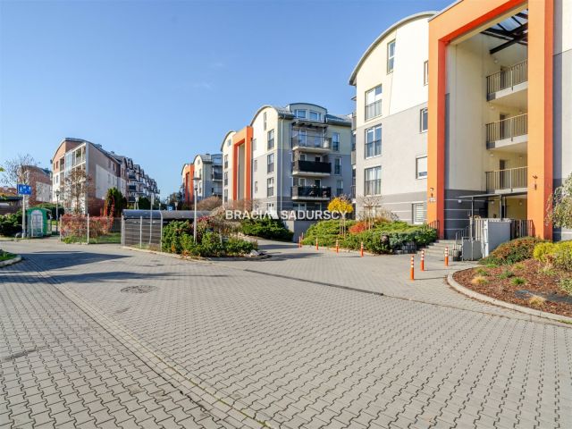 Mieszkanie 3-pokojowe Kraków Dębniki, ul. Pychowicka. Zdjęcie 2