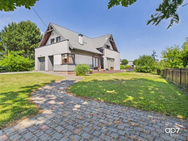 dom wolnostojący, 4 pokoje Michałowice, ul. Nad Dłubnią. Zdjęcie 2