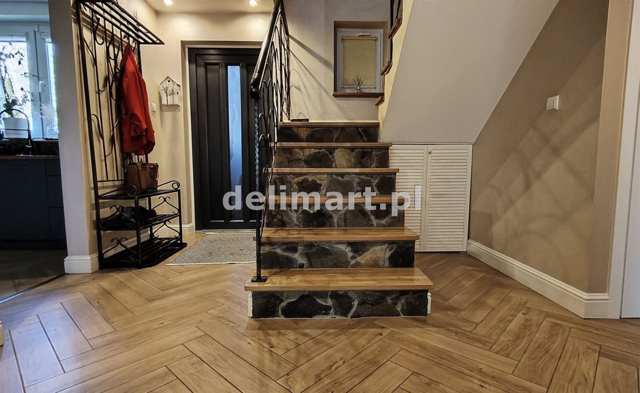 dom wolnostojący, 4 pokoje Zagórz. Zdjęcie 14