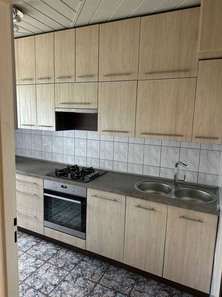 Mieszkanie 3-pokojowe Ożarów. Zdjęcie 3