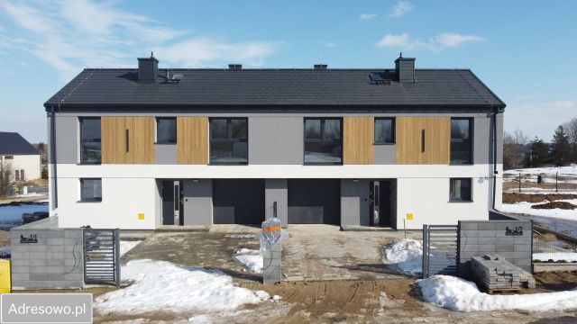 bliźniak, 5 pokoi Mrągowo, ul. Niedźwiedzia. Zdjęcie 1