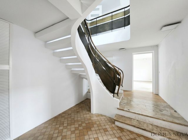 Biuro Warszawa Saska Kępa, ul. Dąbrowiecka. Zdjęcie 1