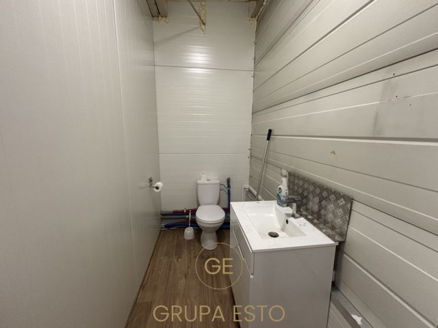 Lokal Kraków Podgórze, ul. Tadeusza Romanowicza. Zdjęcie 2