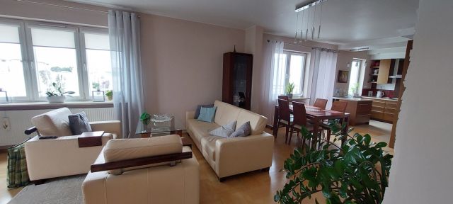 Mieszkanie 4-pokojowe Warszawa Bemowo, ul. Edmunda Jana Osmańczyka. Zdjęcie 1