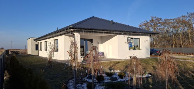 dom wolnostojący, 3 pokoje Ożarów Pierwszy. Zdjęcie 1