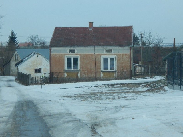 dom wolnostojący, 3 pokoje Staszów. Zdjęcie 1