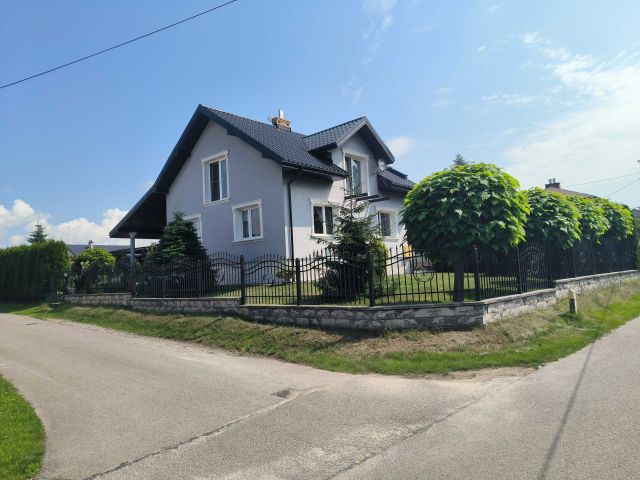 dom wolnostojący, 5 pokoi Młodów. Zdjęcie 1