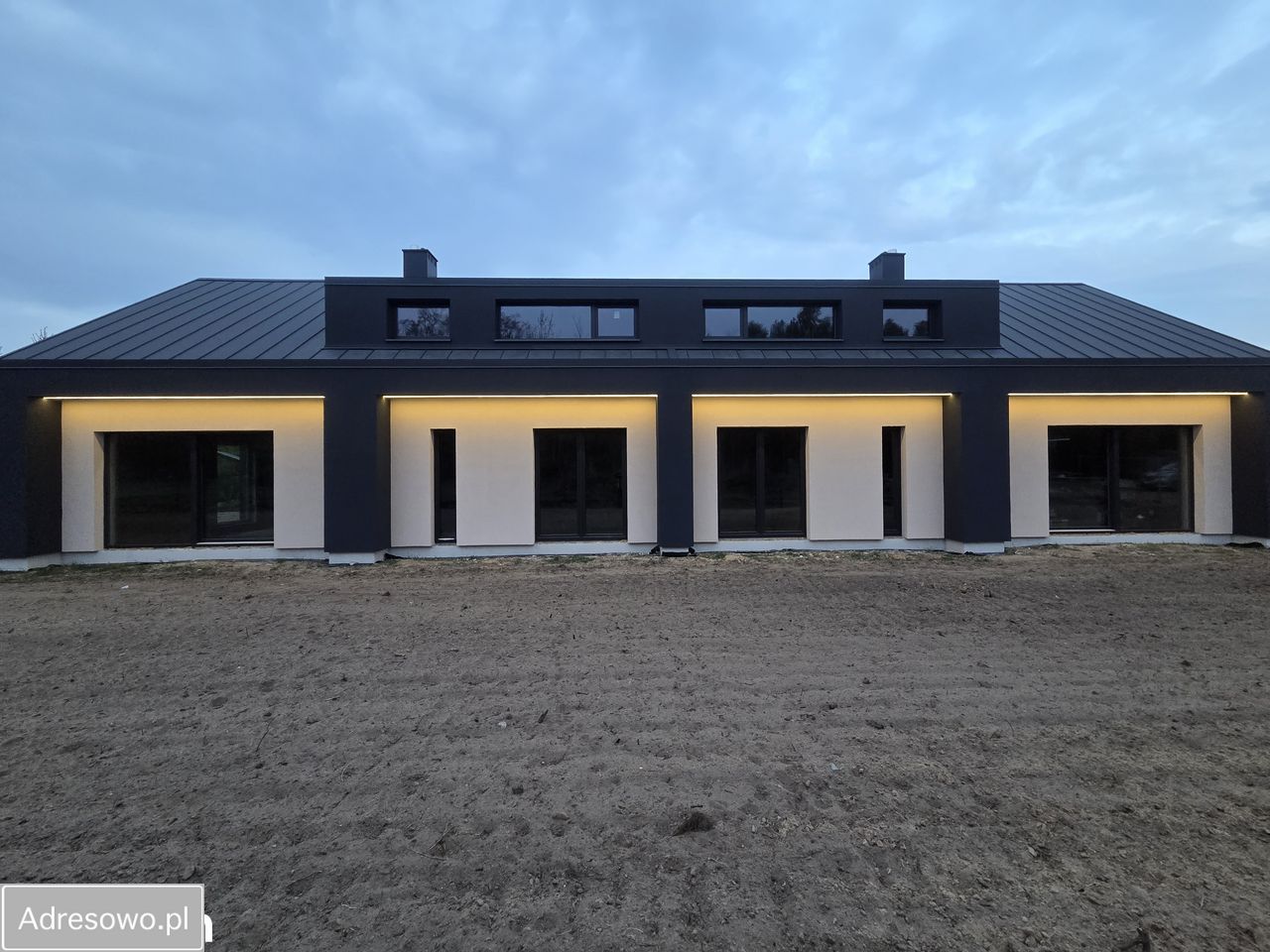 bliźniak, 4 pokoje Zawały. Zdjęcie 2