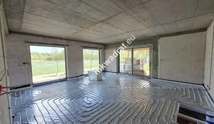 dom wolnostojący, 3 pokoje Adamów-Parcel