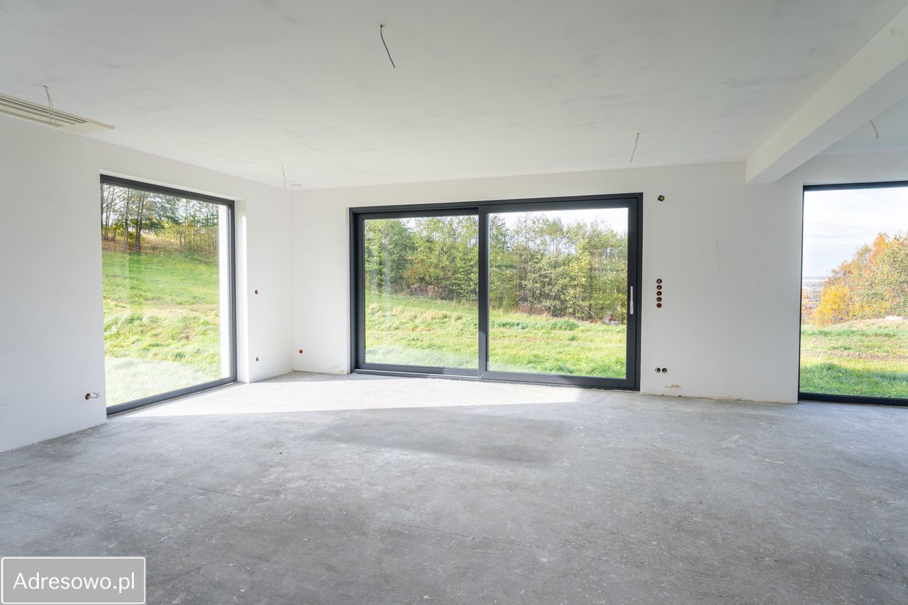 dom wolnostojący, 5 pokoi Siedliska. Zdjęcie 2