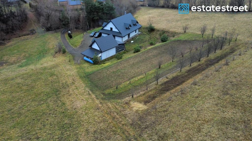 dom wolnostojący, 5 pokoi Bereżnica Wyżna. Zdjęcie 4