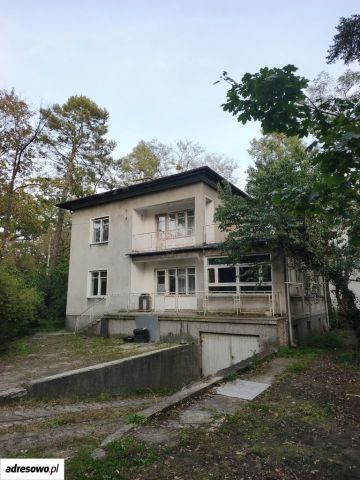 dom wolnostojący, 6 pokoi Milanówek. Zdjęcie 1
