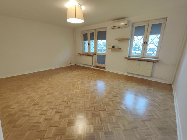 Mieszkanie 4-pokojowe Warszawa Gocław, ul. Stanisława Mikołajczyka. Zdjęcie 1