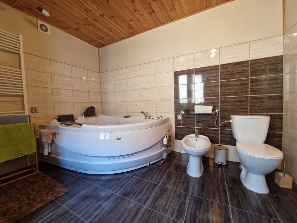 dom wolnostojący, 9 pokoi Jelenia Góra Jagniątków. Zdjęcie 6