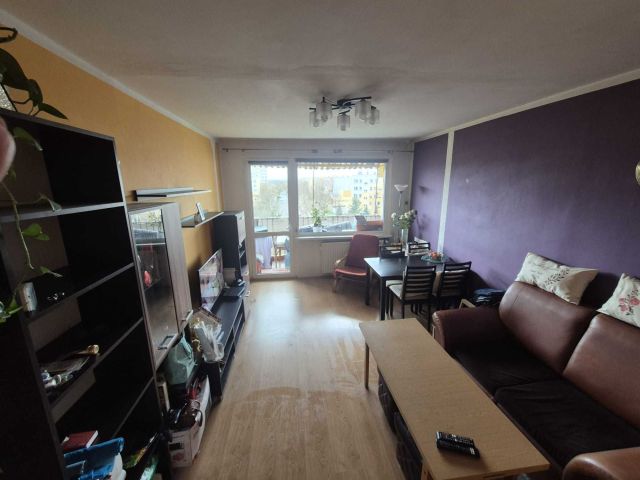 Mieszkanie 3-pokojowe Legnica, ul. Warmińska. Zdjęcie 1