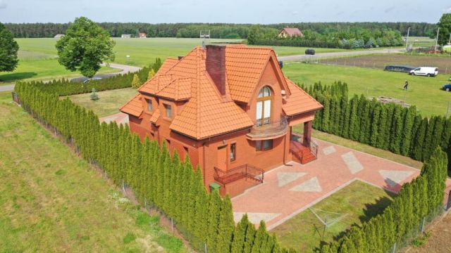 dom wolnostojący, 5 pokoi Czerwone. Zdjęcie 2