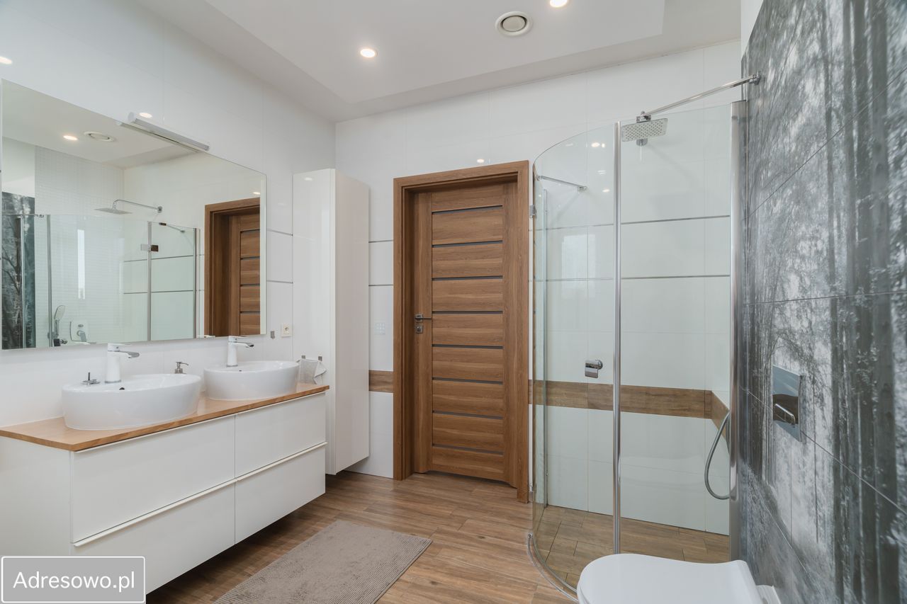 dom wolnostojący, 6 pokoi Lutomiersk. Zdjęcie 14