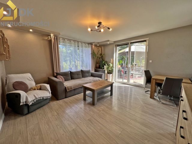 dom wolnostojący, 4 pokoje Czerwonka-Parcel. Zdjęcie 2