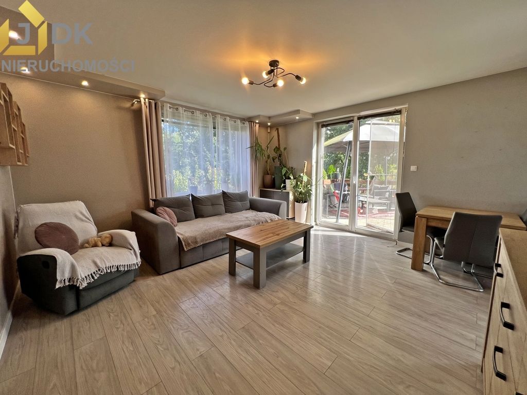 dom wolnostojący, 4 pokoje Czerwonka-Parcel. Zdjęcie 2