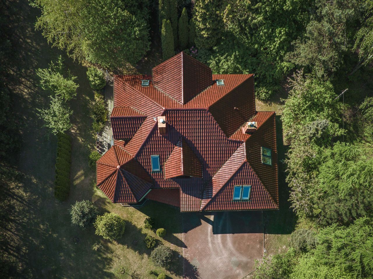 dom wolnostojący, 6 pokoi Krzywiec, ul. Konstantego Okołowicza. Zdjęcie 2