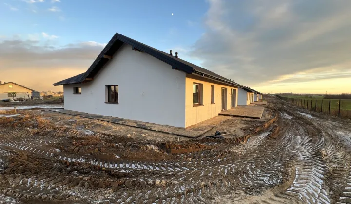 dom wolnostojący, 3 pokoje Gorczenica