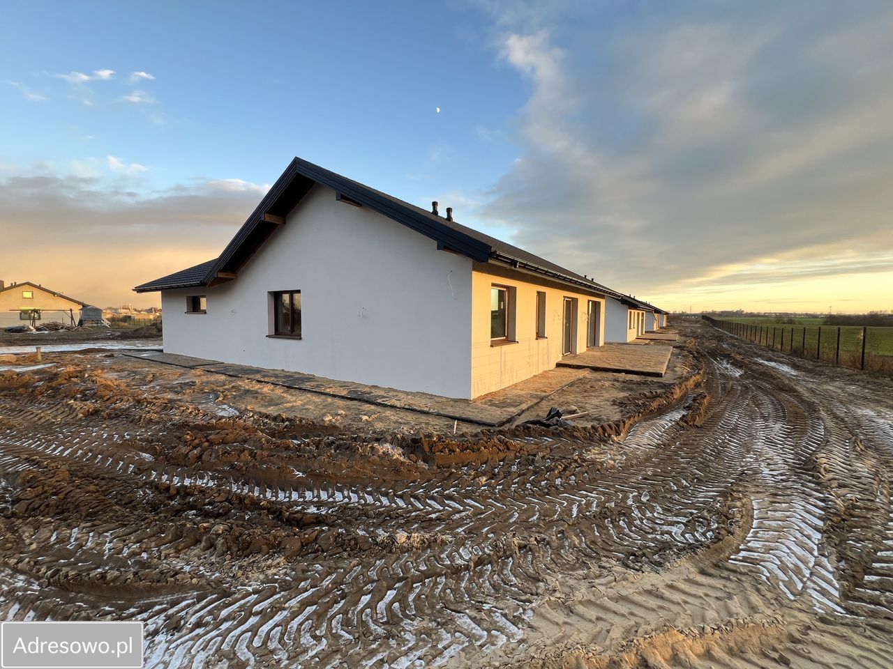 dom wolnostojący, 3 pokoje Gorczenica. Zdjęcie 1