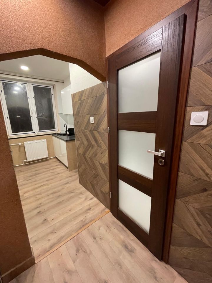 Mieszkanie 3-pokojowe Zabrze Helenka, ul. płk. Franciszka Niepokólczyckiego. Zdjęcie 6