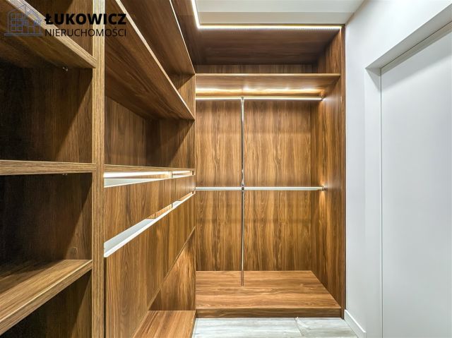 Mieszkanie 3-pokojowe Bielsko-Biała Śródmieście. Zdjęcie 18