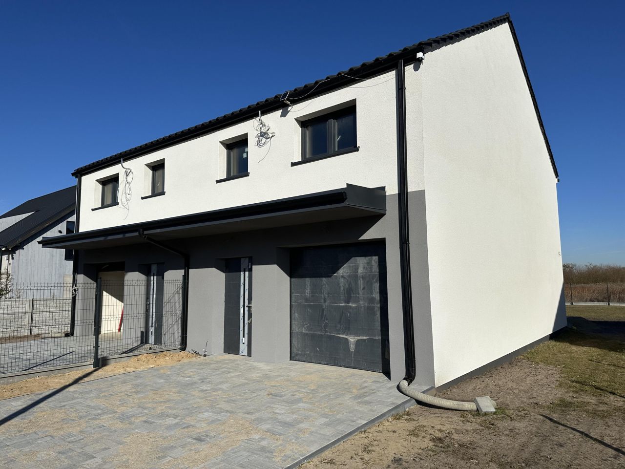 bliźniak, 5 pokoi Pucice, ul. Wrzosowa. Zdjęcie 1