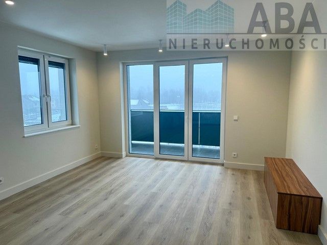 Mieszkanie 3-pokojowe Sompolno, ul. Gimnazjalna. Zdjęcie 2