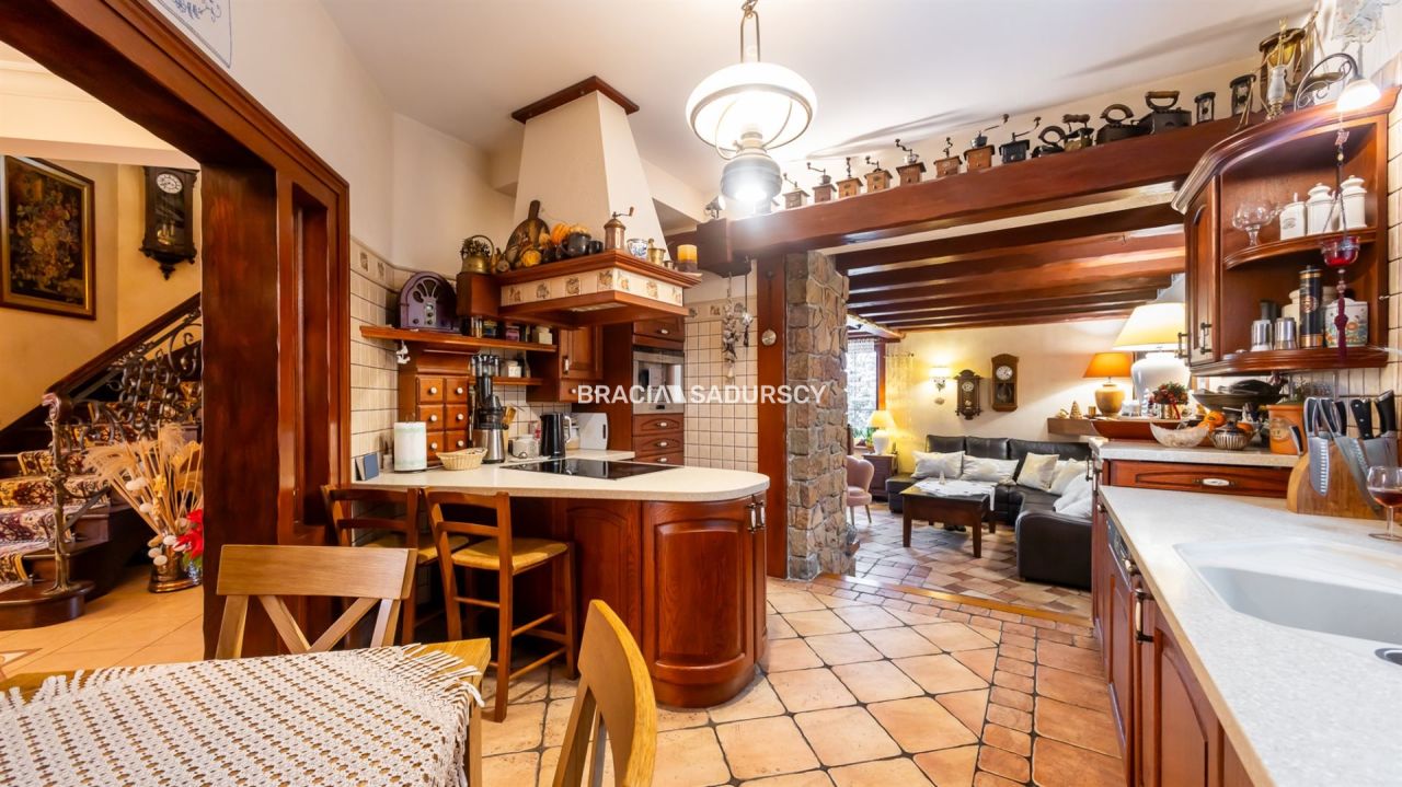 dworek, 8 pokoi Balin, ul. Gwardzistów. Zdjęcie 20