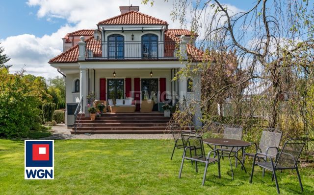 dom wolnostojący, 4 pokoje Piastowo. Zdjęcie 1