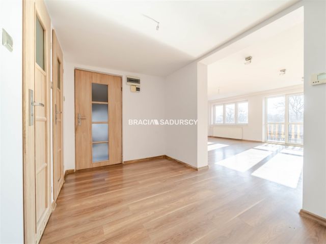 Mieszkanie 4-pokojowe Wieliczka, ul. Polna. Zdjęcie 17